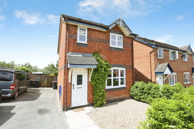 3 bedroom house, Bluebell Close, Northwich, CW8