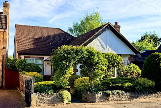 Cedar Park Road, Enfield, photo 1
