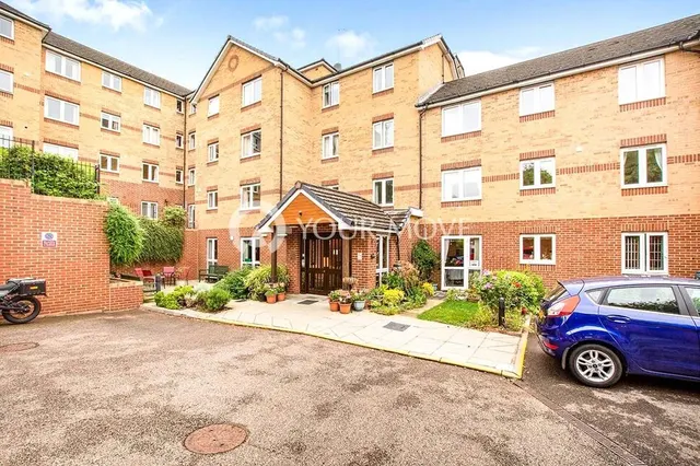 Walderslade Road, ME5, photo 1
