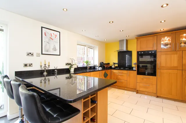 Photo 2 — Hathaway Road, Sutton Coldfield, Sutton Coldfield, B75 5HZ