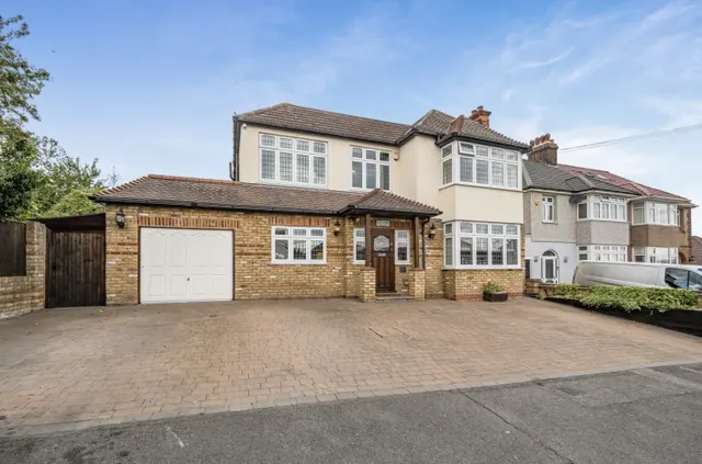 Heathview Avenue Crayford, Dartford, Kent, DA1, photo 1