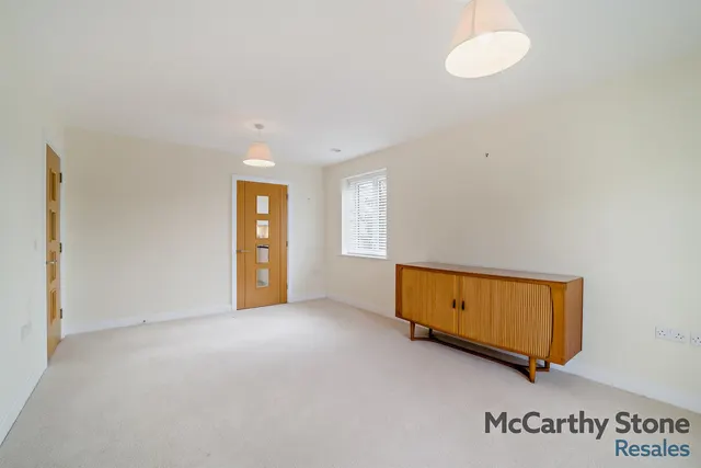 Hart Close, Wilton, SP2, photo 3