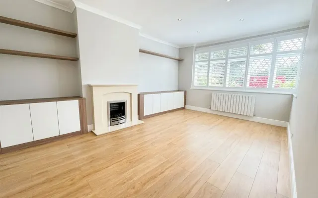Photo 2 — Clandon Close, Epsom, KT17