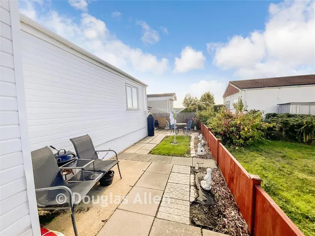 Lower Dunton Road, Brentwood, CM13, photo 2
