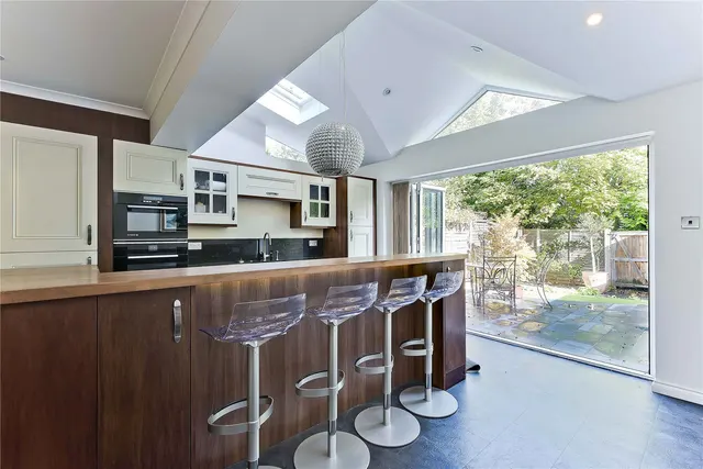 Holly Green, Rosslyn Park, KT13, photo 2