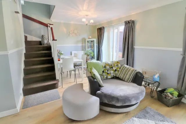 Mill Crescent, Cannock, photo 3