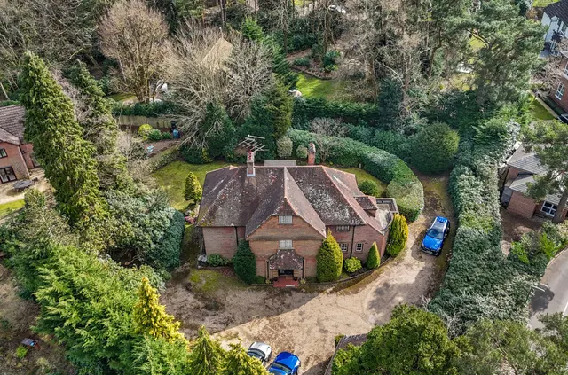 Walkers Ridge, Camberley, Surrey, GU15 2DF, photo 1