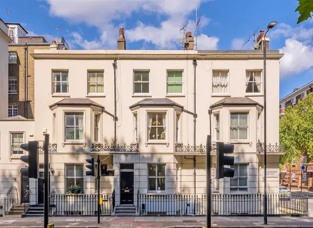 Grosvenor Road, Westminster, SW1V, photo 1
