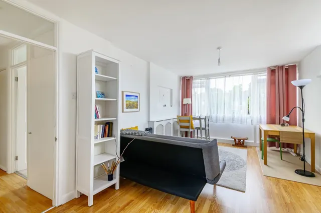 Photo 2 — Albemarle Road, Beckenham, BR3