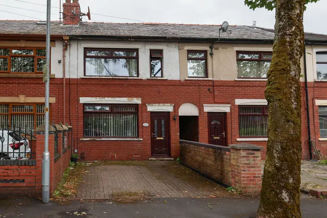Rossall Road, Rochdale OL12 0EG, photo 1