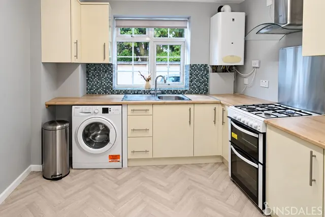 Photo 2 — Larkfield 67 Leylands Lane, Bradford BD9 5QT