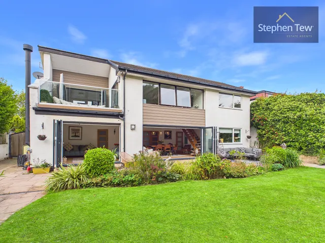 West Drive, Thornton-Cleveleys, FY5, photo 1
