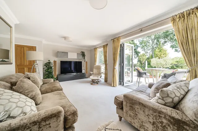 Burridge Road, Burridge, SO31, photo 2
