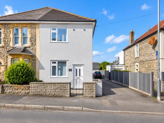 Tower Road North, Bristol, BS30, photo 1