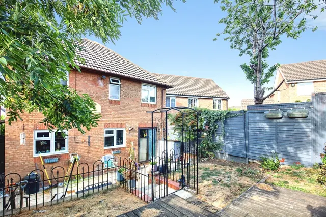 Andrews Way, Raunds, photo 1