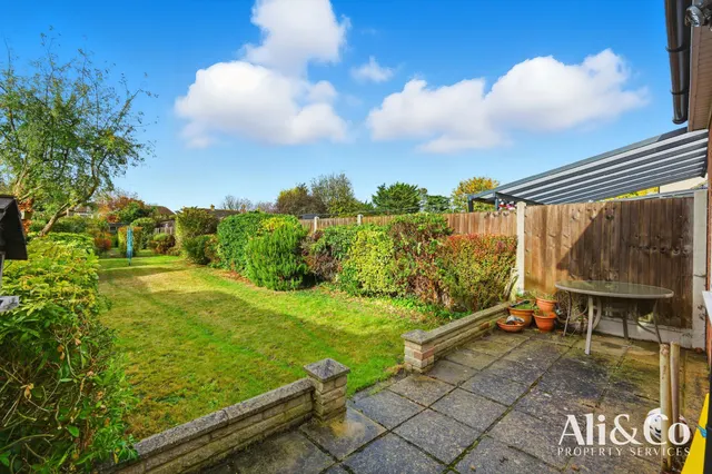 Photo 2 — Connaught Avenue, Grays, Essex, RM16 2XS