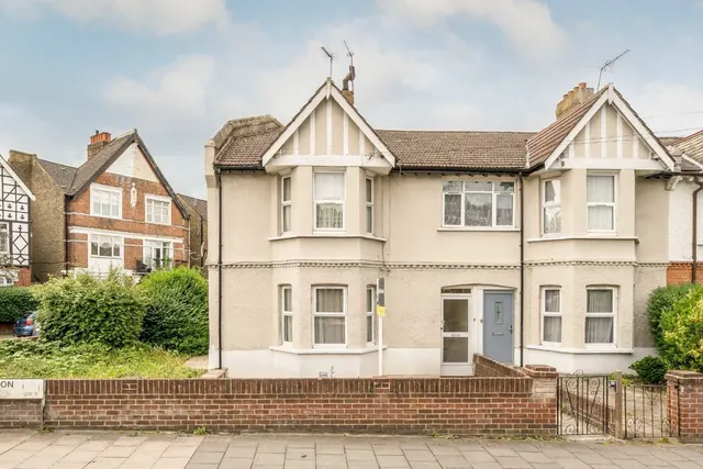 Thornton Avenue, SW2, photo 1