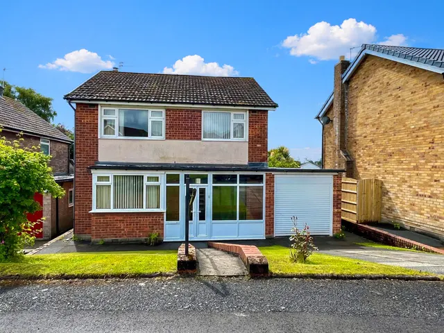 Byron Road, Greenmount, BL8, photo 1