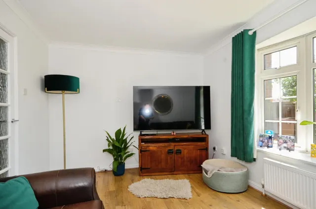 Willows Close, Pinner, HA5, photo 3