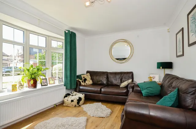 Willows Close, Pinner, HA5, photo 2