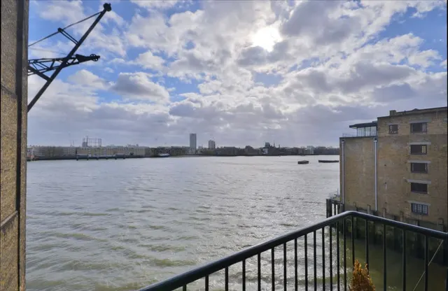 Great Jubilee Wharf, Wapping, E1W, photo 2