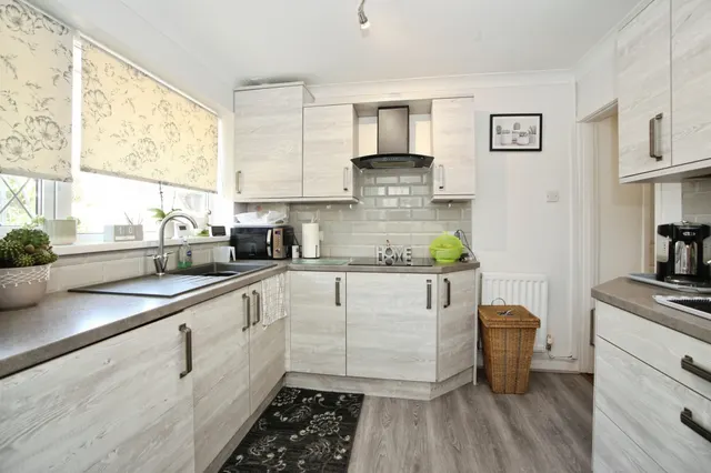 Heol Y Coed Pontypridd, CF38, photo 3