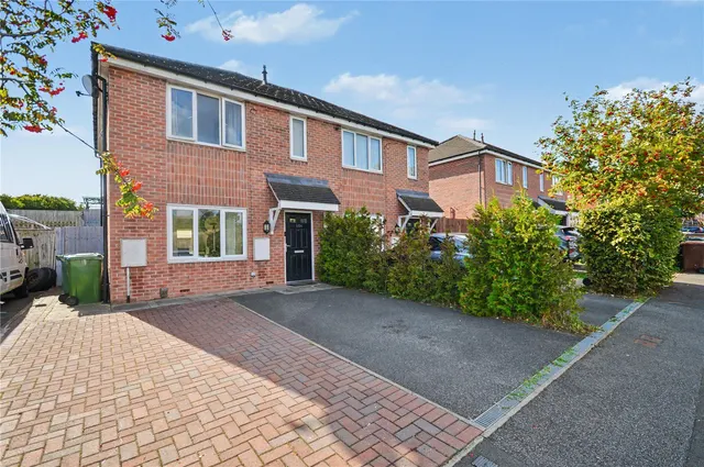 Thorpe Road, Leeds, LS10, photo 1