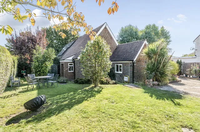 Pulborough, RH20 1BD, photo 1