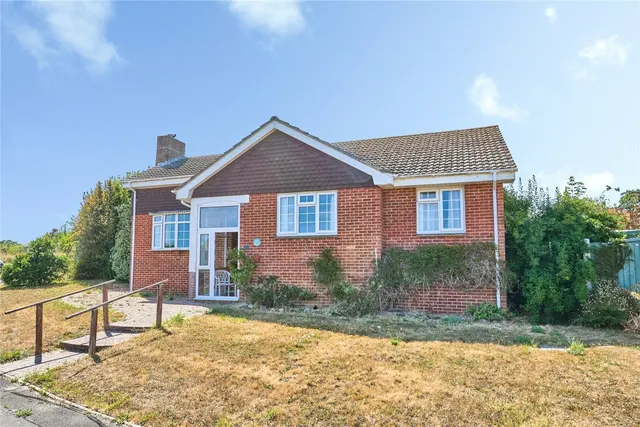Summers Court, Freshwater, PO40, photo 1