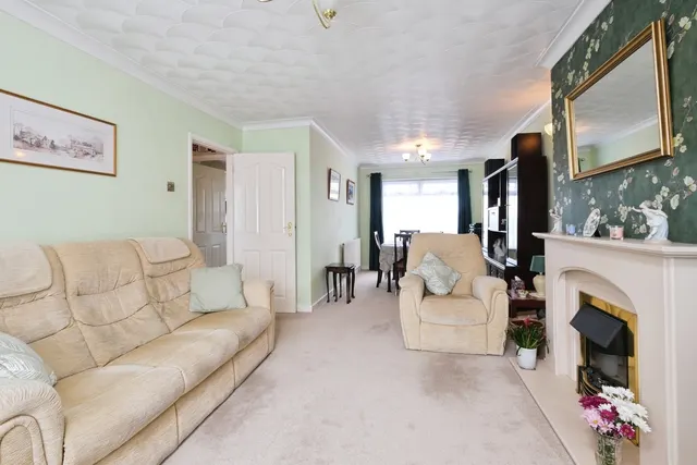 Burley Crest, Downend, BS16, photo 2