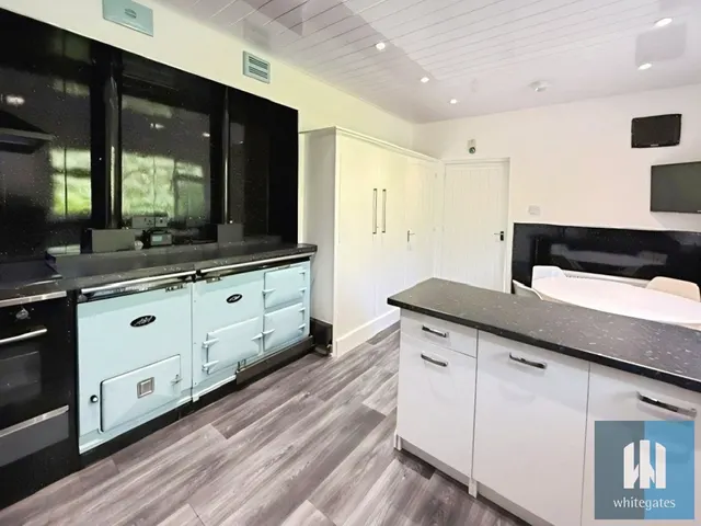 Halifax Road, Huddersfield, HD3, photo 3
