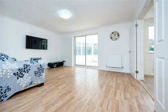 Nicholls Close, Barton-le-Clay, MK45, photo 3