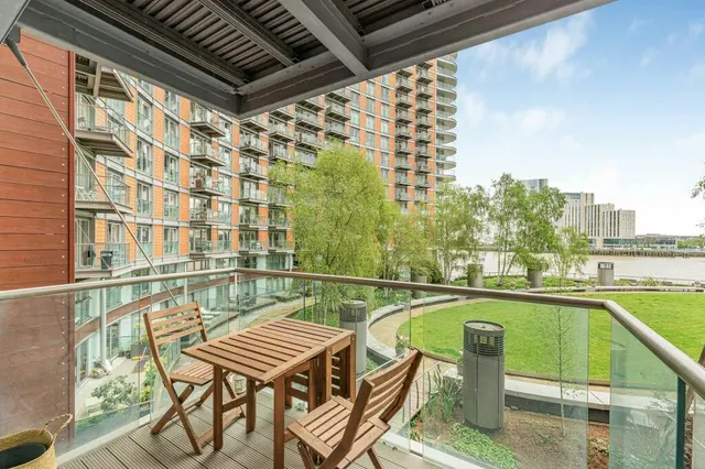 Photo 2 — New Providence Wharf, London, E14