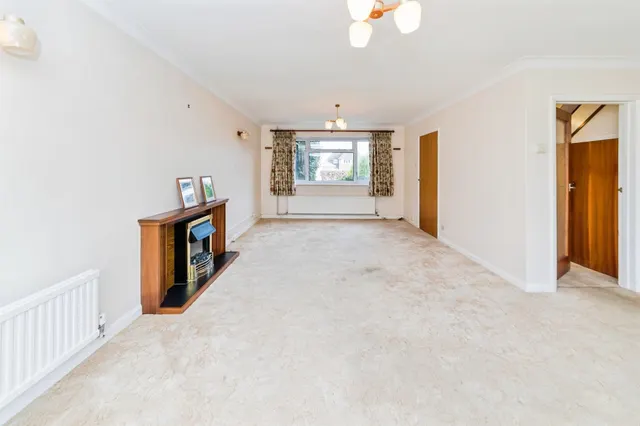Inholmes Close, Burgess Hill, RH15, photo 2