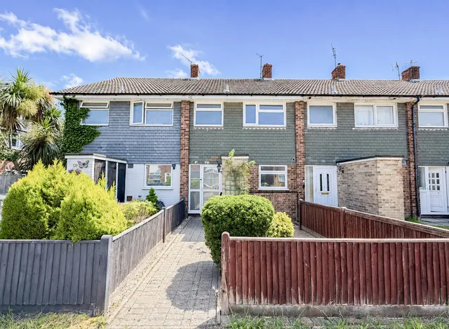 Attfield Walk, Eastbourne, BN22 9LF, photo 1