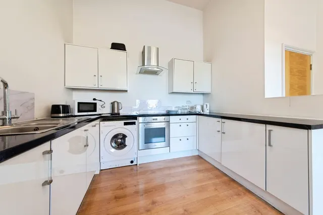Photo 3 — Caistor Drive, Bracebridge Heath, Lincoln, Lincolnshire, LN4