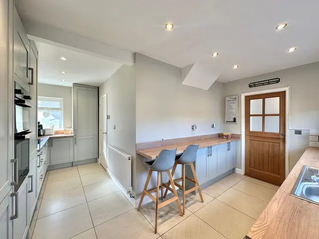 Barricombe Drive, Hereford, photo 2