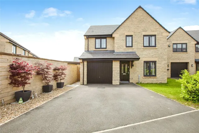 Dawson Drive, Burnley, BB10, photo 1