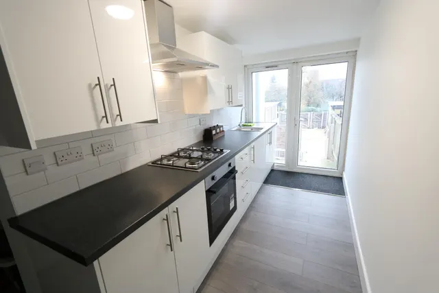 Tachbrook Road, Leamington Spa, CV31, photo 2