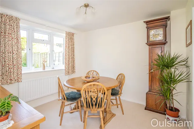 Photo 3 — Fircroft Close, Stoke Heath, Bromsgrove, Worcestershire, B60 4NQ