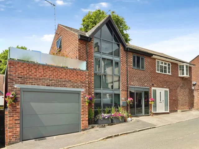 Lenton Avenue, The Park, NG7, photo 1