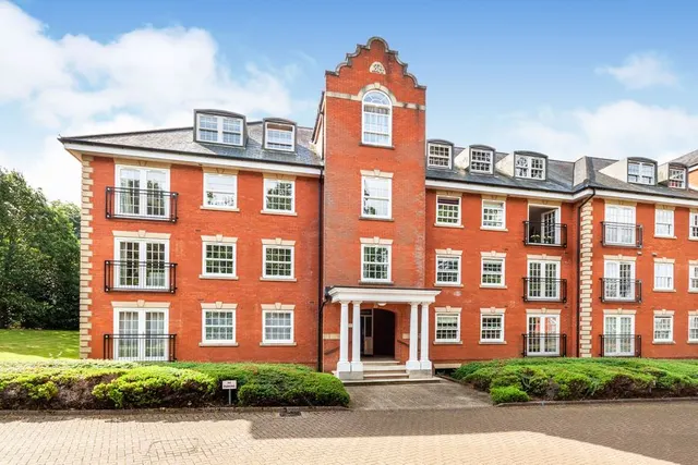 Montague Close, Wokingham, RG40, photo 1
