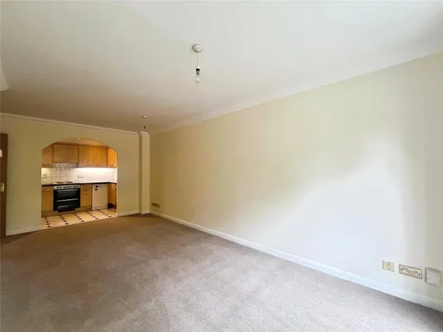 Montague Close, Wokingham, RG40, photo 3