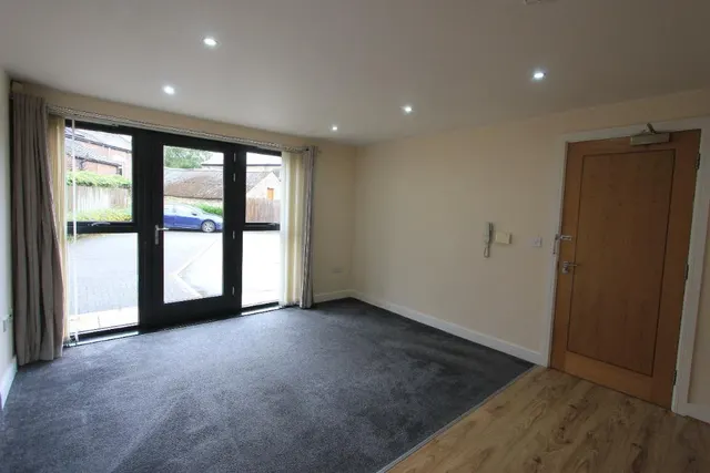 Lockside View, Stalybridge, SK15, photo 2