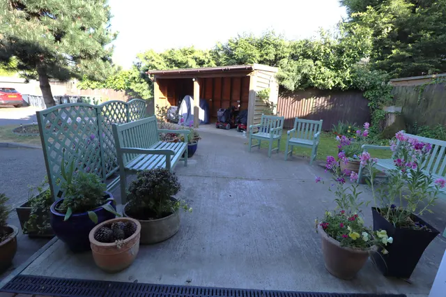 Photo 2 — Southend Road, Hockley, Essex, SS5 4PQ
