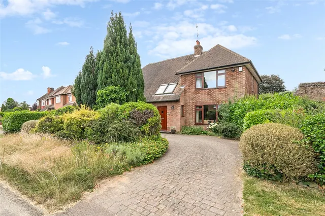 St Martins Road, Knebworth, SG3, photo 3