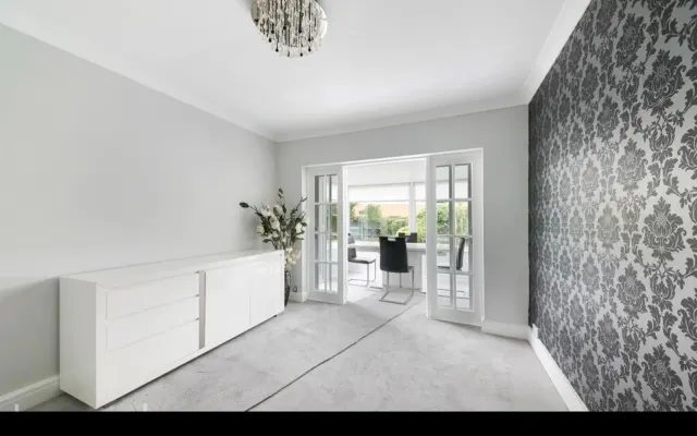 Photo 2 — Pams Way, Epsom, KT19