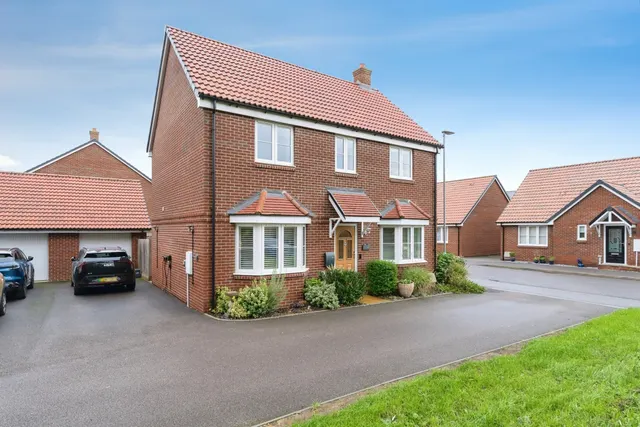 Lily Avenue, Wimblington, PE15, photo 1