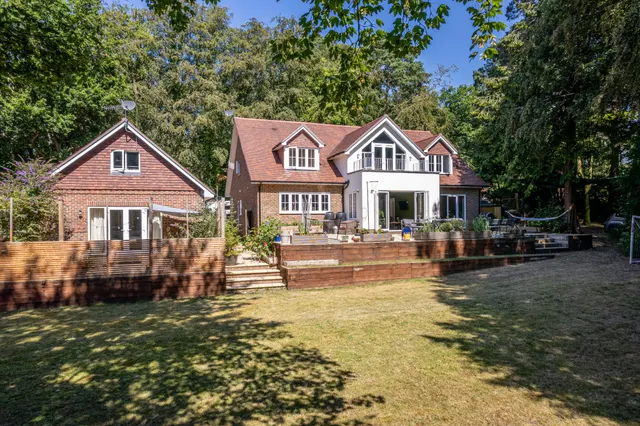 Photo 2 — Covert Cottage The Avenue, Fleet, GU51 4DL