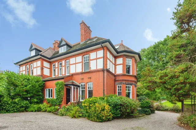 Vicarage Lane, Helsby, WA6, photo 1